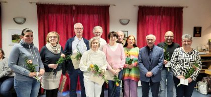 v.l.n.r.: Rebecca Zörgiebel, Sigrid Weicht, 2. Vors. Ulrich Wölfelschneider, Rita Schwab, Peter König, Astrid Bechtel, Georg Klotz, Doris Weßner, Bezirksvorsitzender Georg Schnellbächer, Jürgen Eisenhauer und 1. Vors. Sylvia Geiger. 